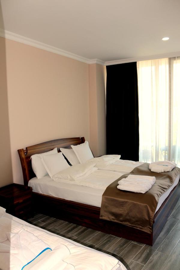 Hotel Lazi Kobuleti Esterno foto